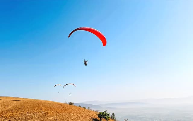 Paragliding in Kamshet